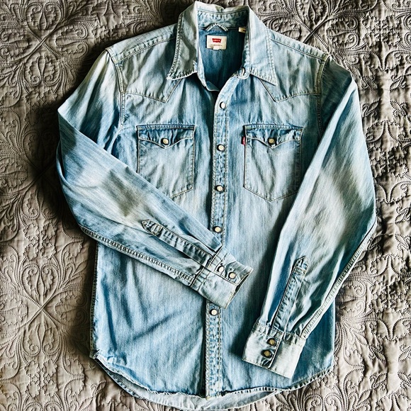 Levi’s jean shirt - Picture 1 of 9